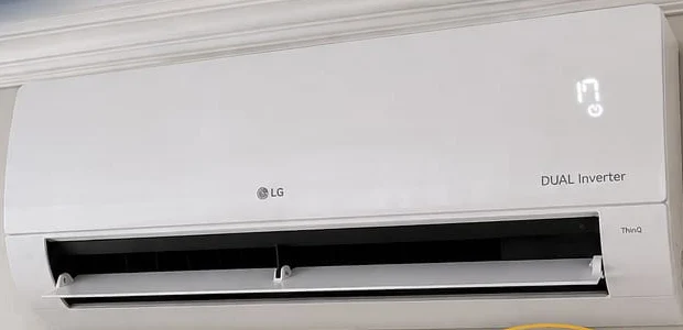 Unidade interior de ar condicionado LG DUAL Inverter instalada em Vila Nova de Famalicão